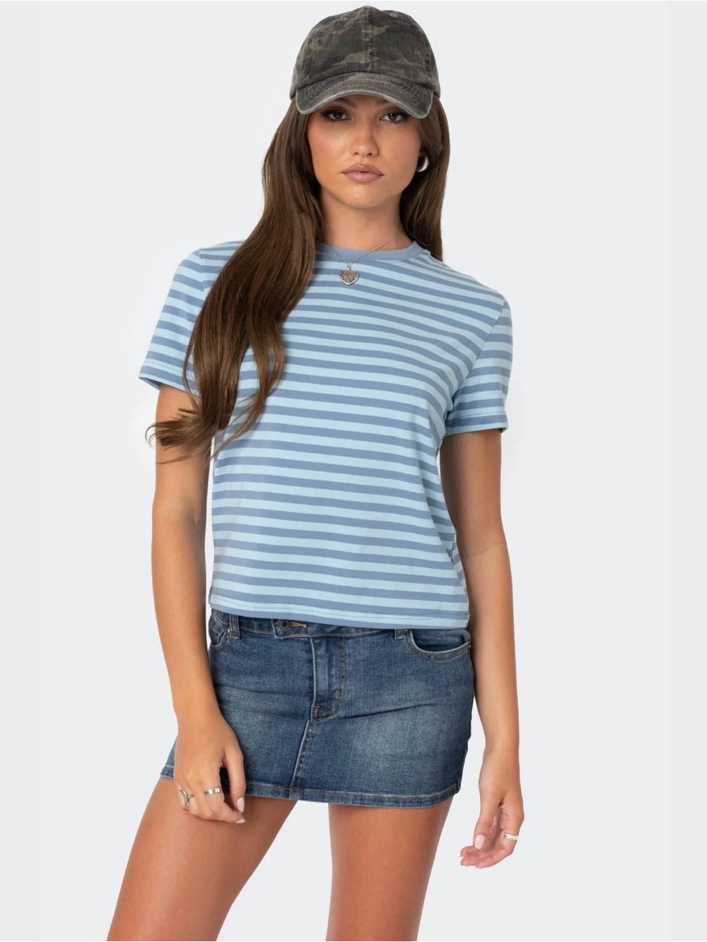 Edikted Callahan Striped Light Blue Women’s Crewneck Tee